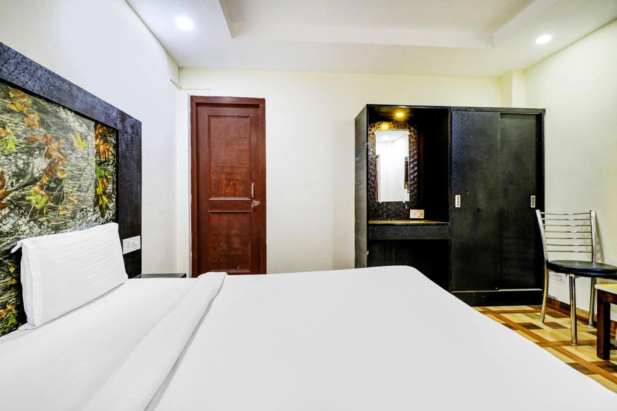 Hotel O Sandhyana Inn 맥그로드 간즈 외부 사진
