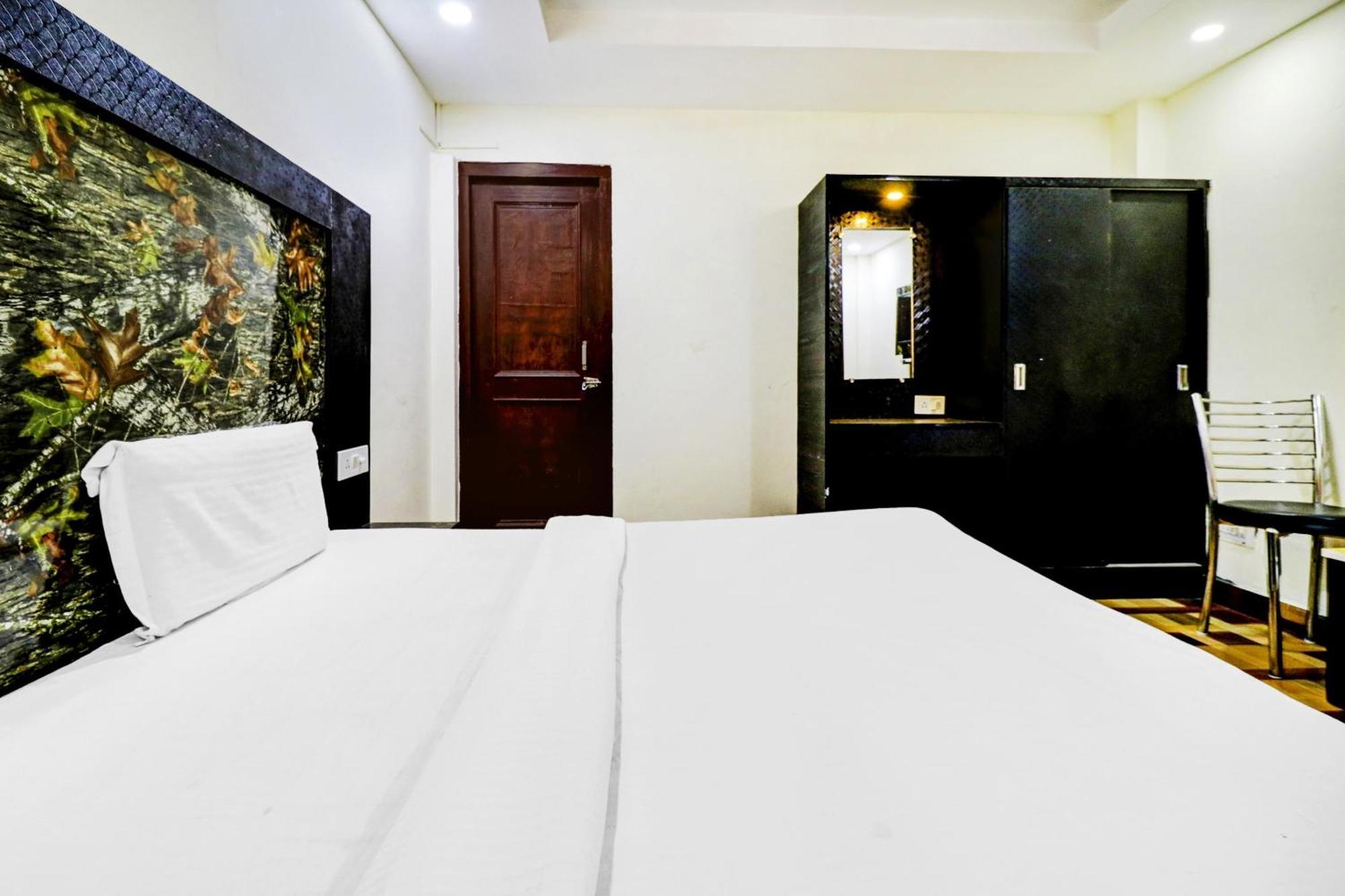 Hotel O Sandhyana Inn 맥그로드 간즈 외부 사진